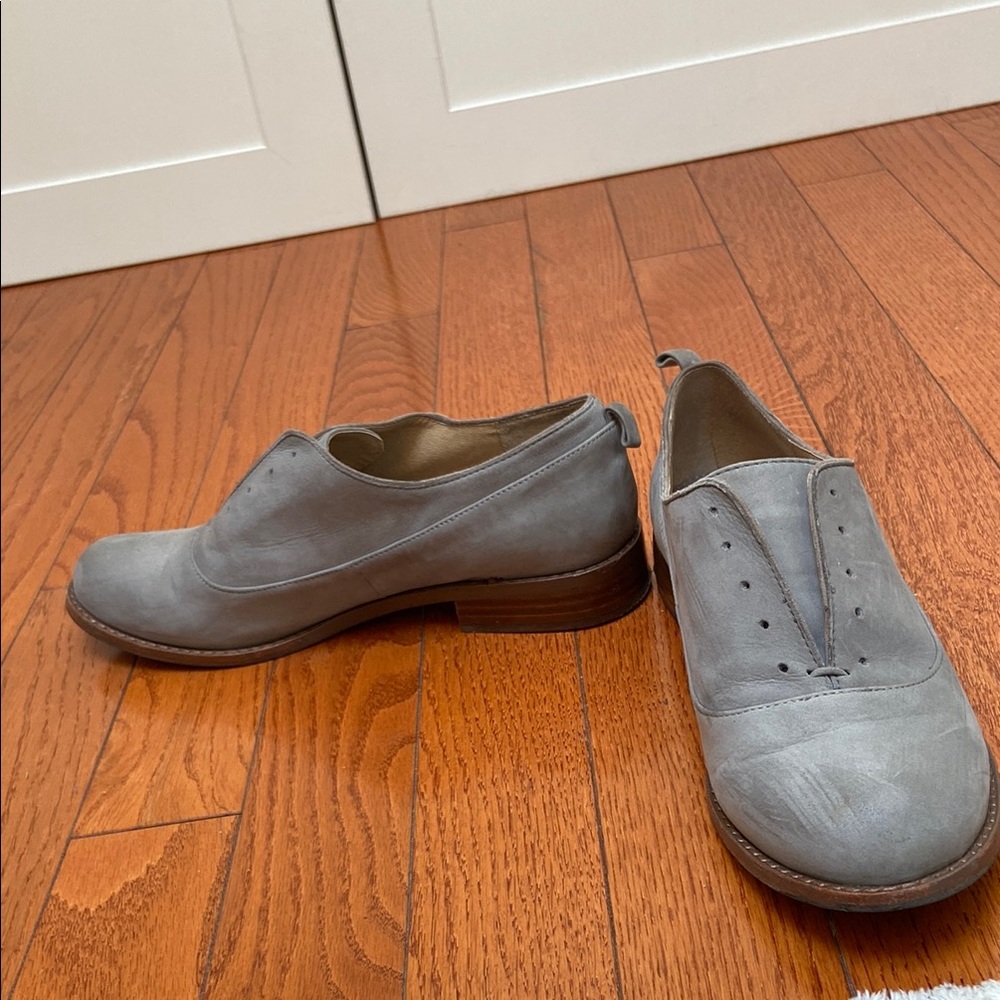 Women’s Gray Leather Shoes